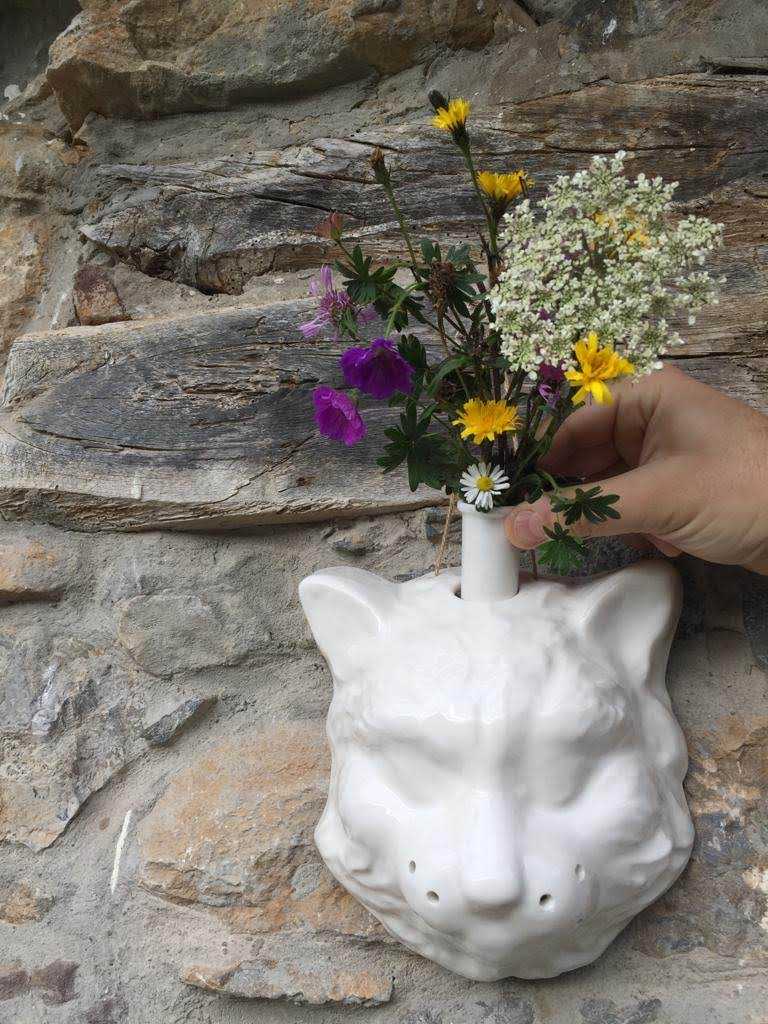Mask vase by Woodic