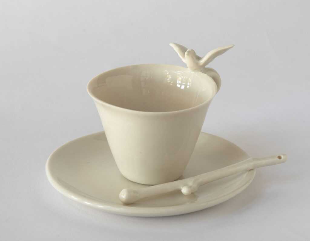 YUKIKO-TEACUP AND PLATE-3