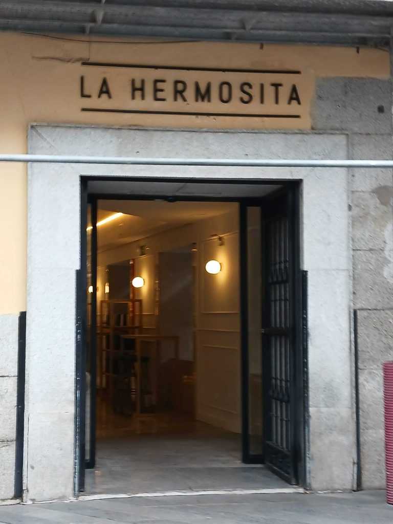 la hermosita