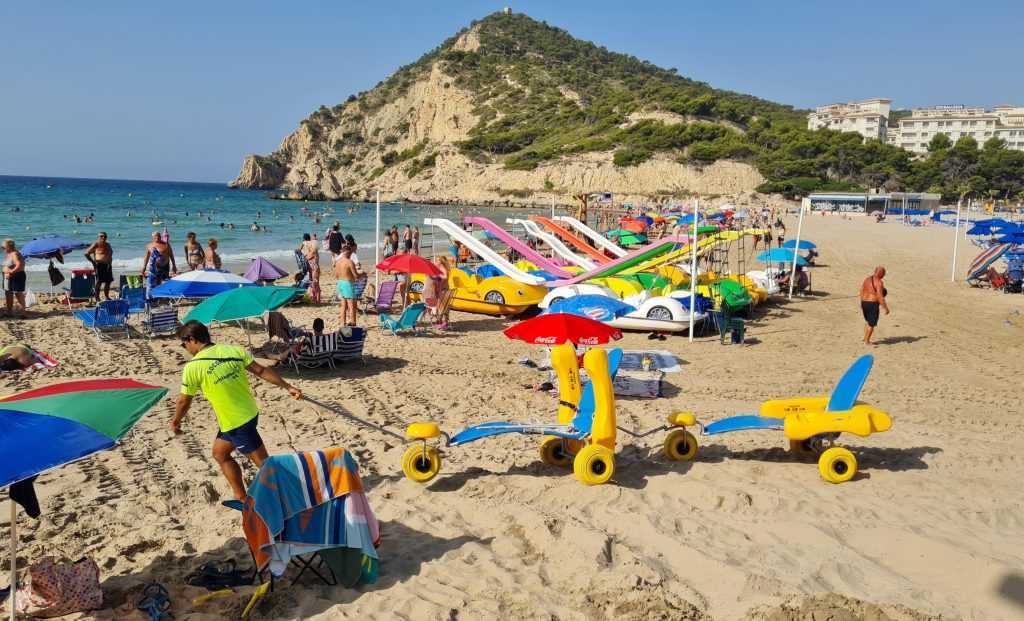 ACCESSIBLE AREA-BEACH IN CALA FINESTRAT SPAIN