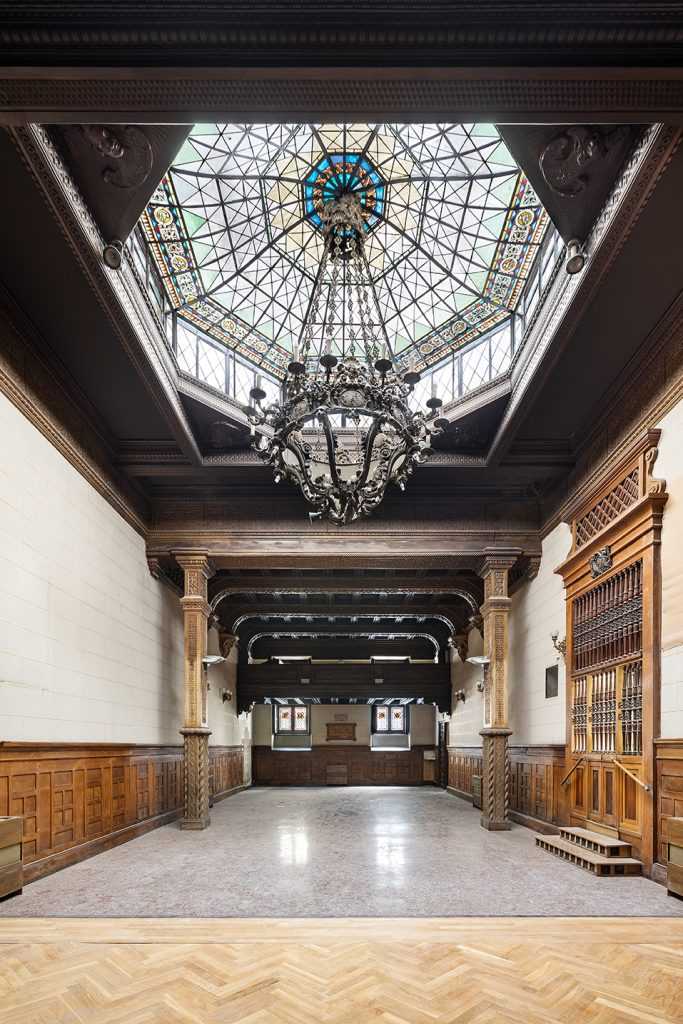 CASA DECOR-INTERIOR-chapel skylight